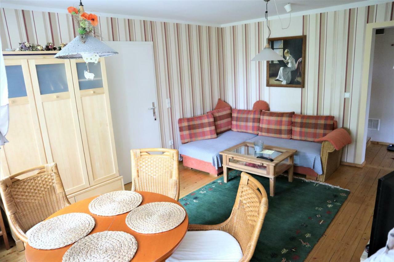 Altes Gaertnerhaus Apartment Lubben Exterior photo
